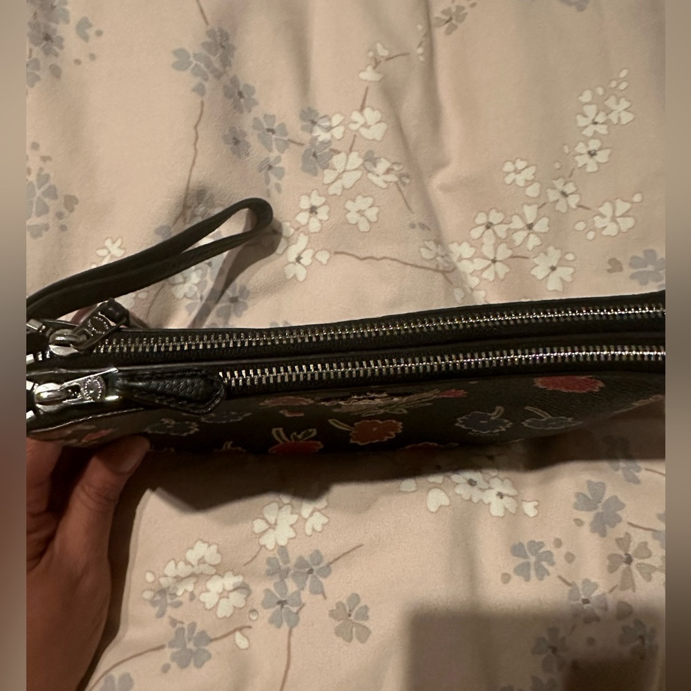 Coach Wallet - Picture 5 of 10